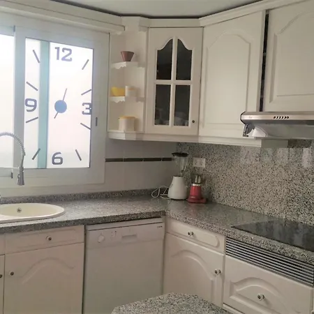 Penthouse Mit Drei Schlafzimmern In Der Naehe Von Natuerlichen Schwimmbaedern By Interhome * Torrevieja