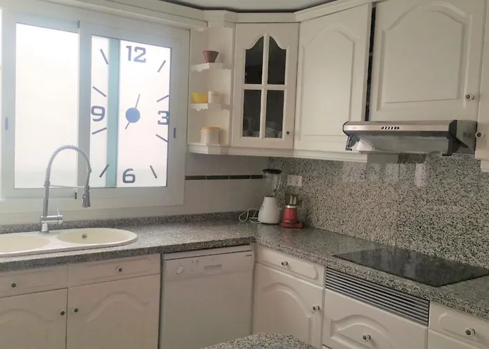 Penthouse Mit Drei Schlafzimmern In Der Naehe Von Natuerlichen Schwimmbaedern By Interhome * Torrevieja